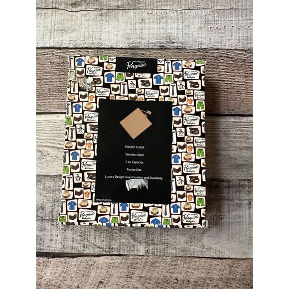 NIB Penguin Brown Leather Pocket Flask - Picture 2 of 3